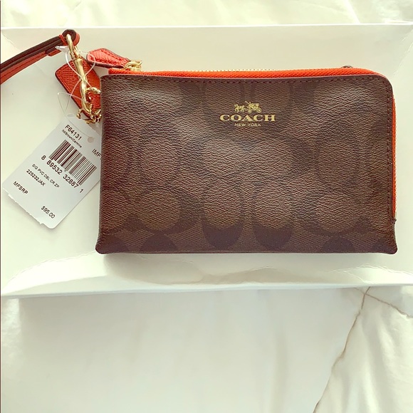Coach Handbags - Coach wristlet